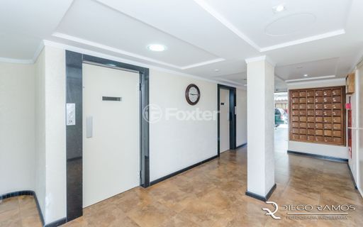 Image 23 - 1038733
