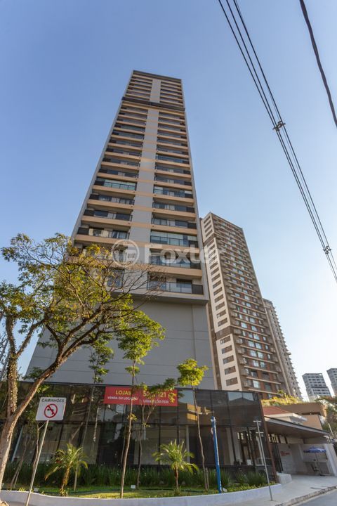 Image 11 - 957272