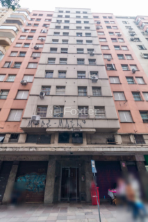 Image 21 - 851784