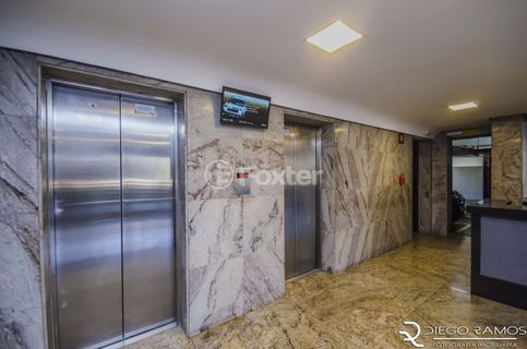 Image 17 - 181030