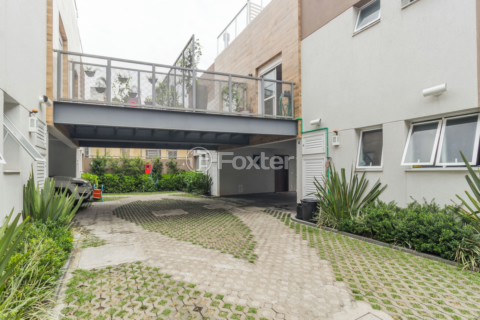 Image 37 - 982438