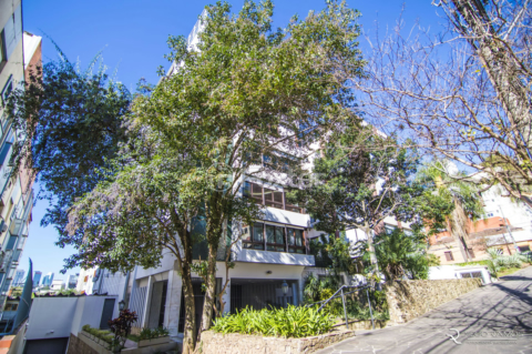 Image 33 - 1016592