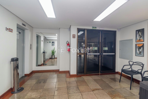 Image 23 - 1013273