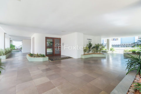 Image 32 - 1015303