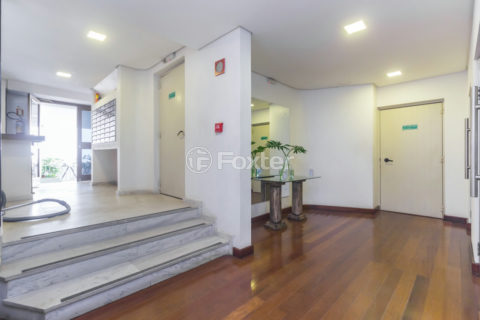 Image 42 - 1015303