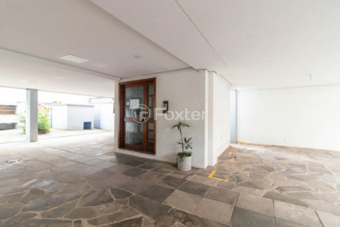 Image 16 - 1000929
