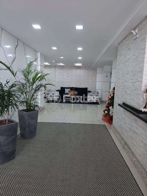 Image 33 - 970745