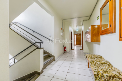 Image 30 - 985503