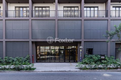 Image 9 - 943885