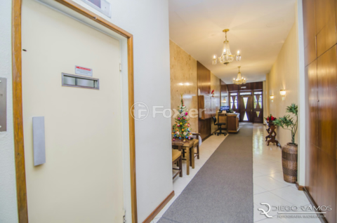 Image 38 - 825653