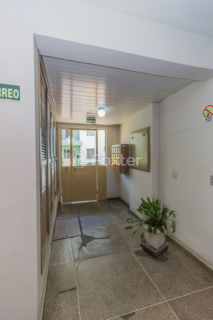Image 4 - 1012682