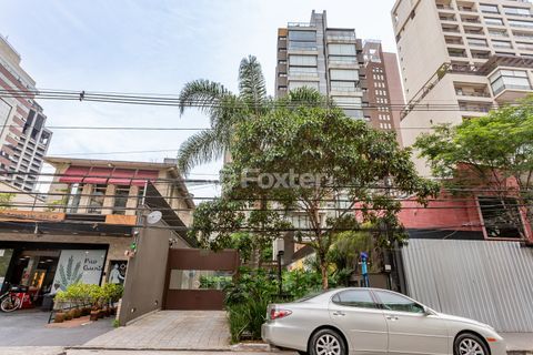 Image 15 - 928681