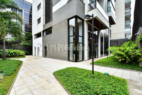 Image 35 - 928681