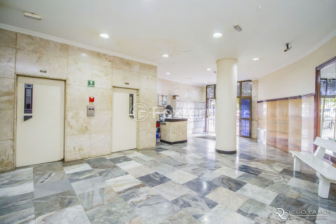 Image 4 - 874679