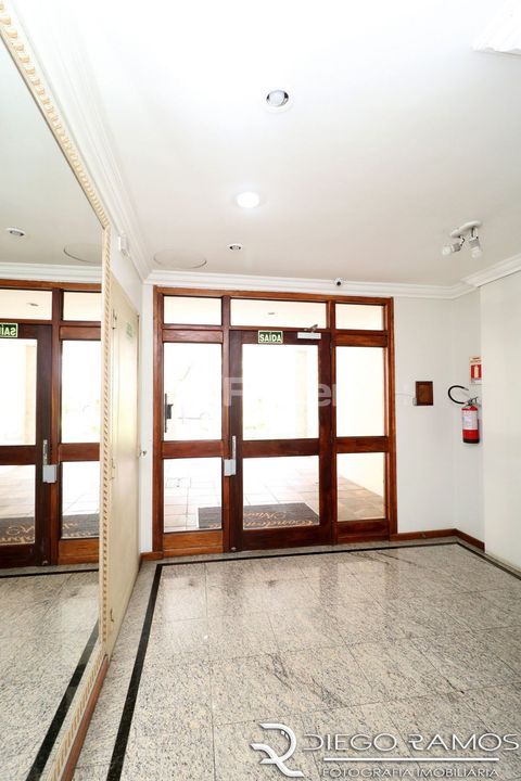 Image 27 - 1014158