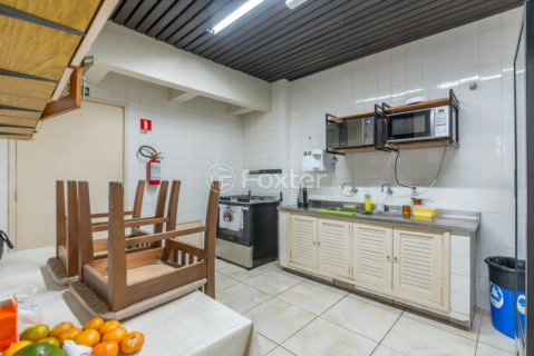 Image 31 - 1003478