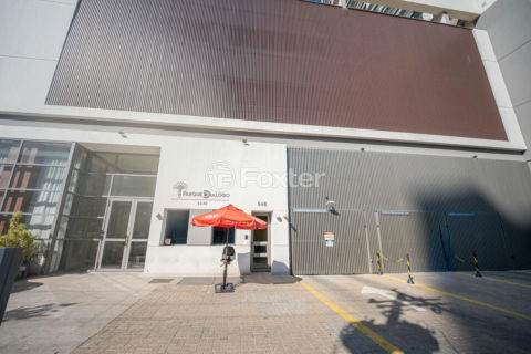 Image 37 - 1011627