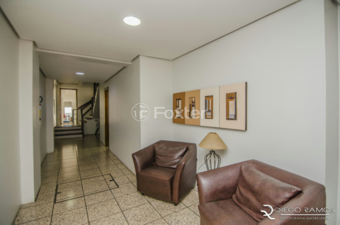 Image 31 - 830282