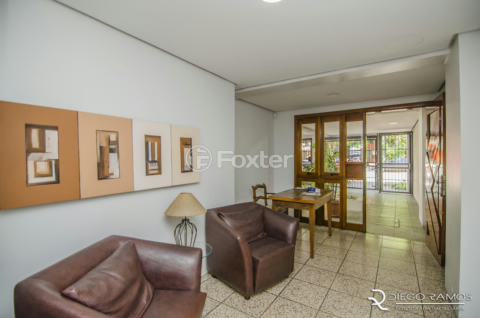 Image 32 - 830282