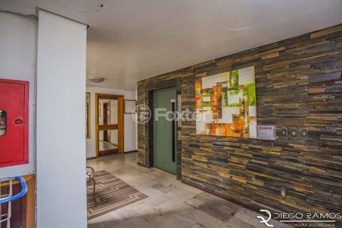 Image 31 - 831833