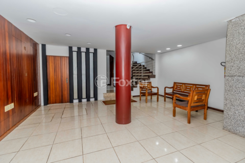 Image 17 - 370943