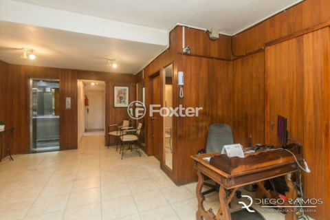 Image 38 - 1000513
