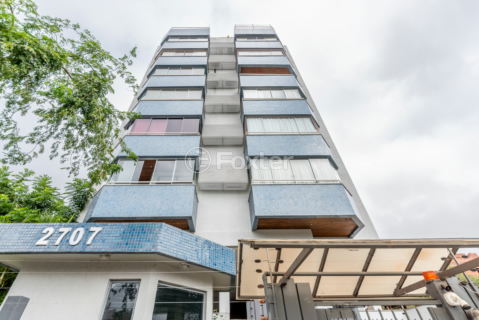 Image 40 - 1010817