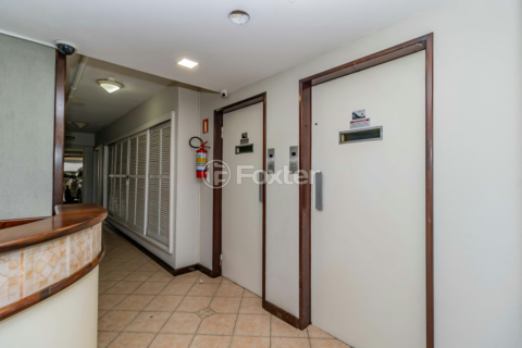 Image 33 - 272995