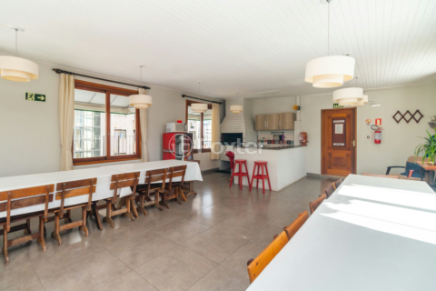 Image 61 - 879746