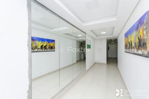 Image 28 - 1004165