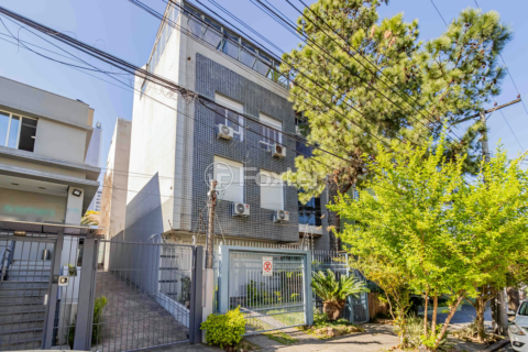 Image 33 - 893590