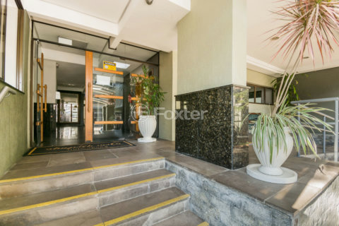 Image 40 - 882154