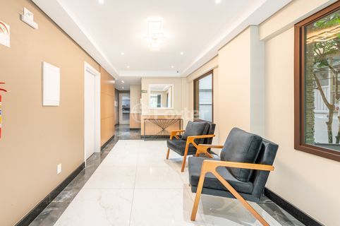 Image 33 - 213326