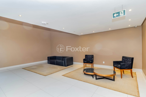 Image 37 - 926601