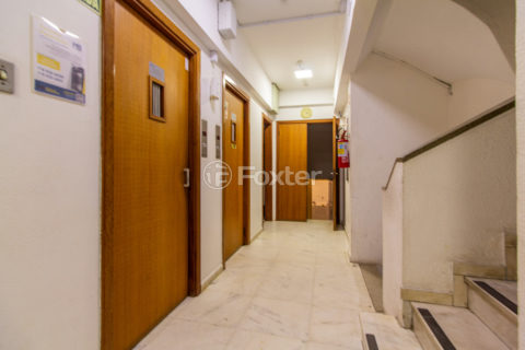 Image 17 - 1035832
