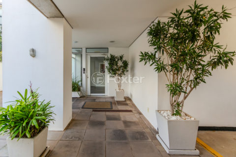 Image 34 - 1017805