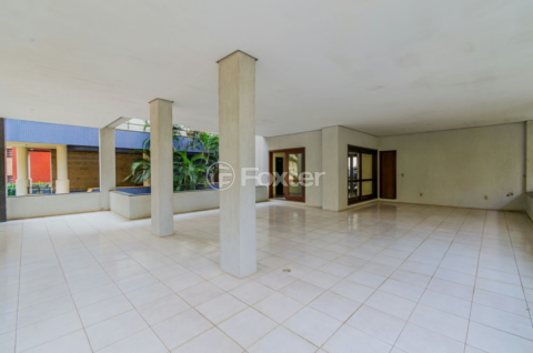 Image 38 - 745760