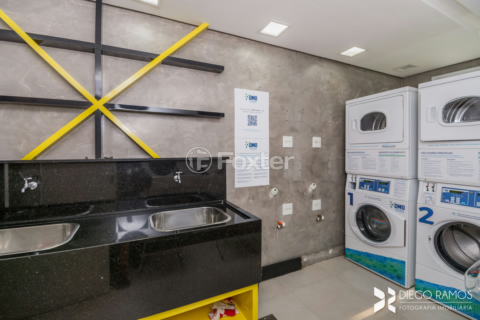 Image 37 - 104530