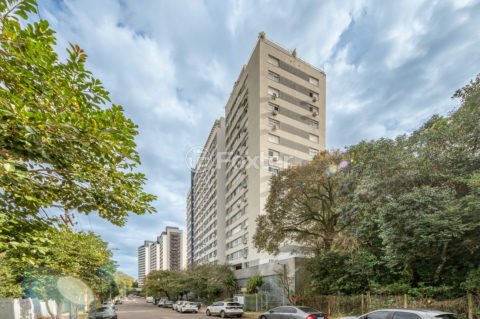 Image 51 - 1017054