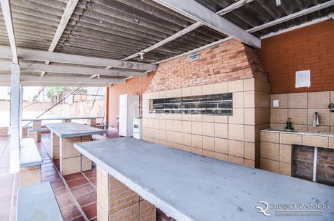 Image 11 - 1017533