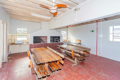 Image 37 - 916093
