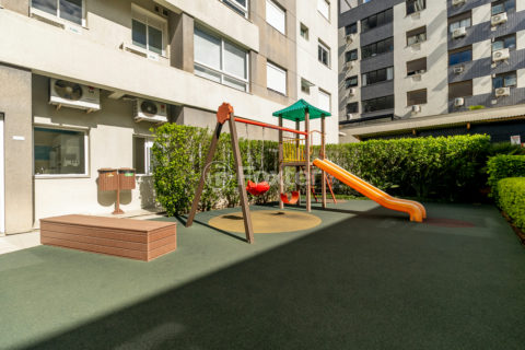 Image 59 - 1025695