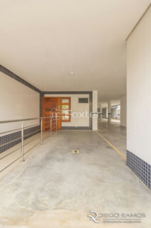Image 37 - 165111