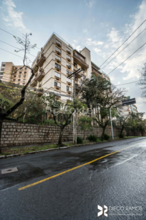 Image 29 - 826182