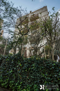 Image 30 - 826182