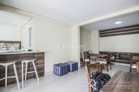 Image 35 - 647578