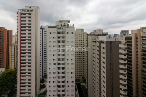 Image 42 - 1006507