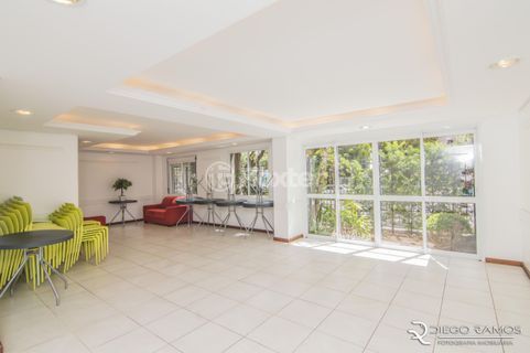 Image 32 - 979642
