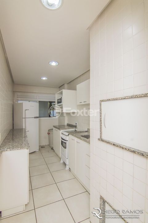 Image 36 - 979642