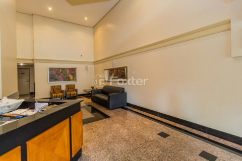 Image 40 - 979044